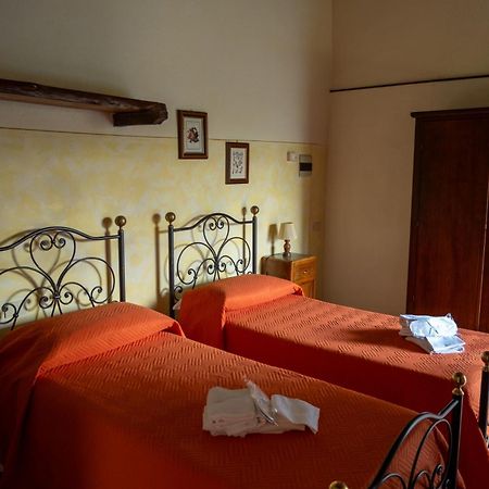 La Canonica San Giovanni dʼAsso Екстериор снимка